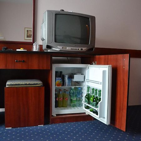 Hotel Mimoza Kumanovo Exteriör bild