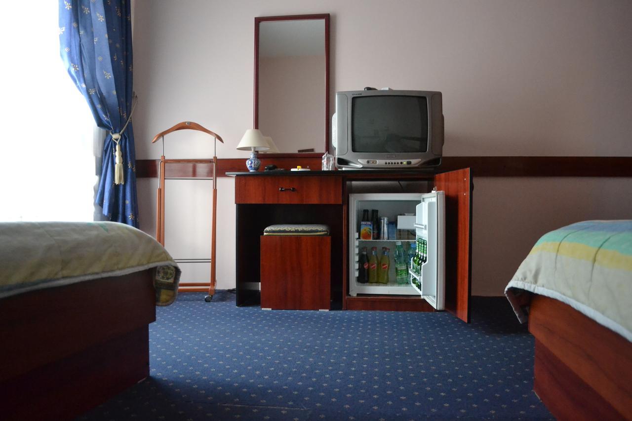 Hotel Mimoza Kumanovo Exteriör bild
